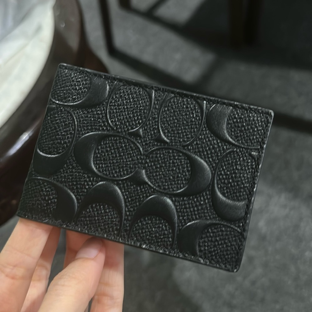 Coach three cars slot and ID card holder